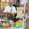 من قاعات الجامعات إلى بسطات الأسواق.. كيف يصنع خريجو اليمن فرصهم؟