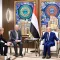 العليمي للمبعوث الأممي: الأزمة بدأت بانتهاك السيادة ولا سلام مع جماعات تنازع الدولة سلطاتها الحصرية