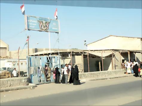 عدن.. إفشال محاولة فرار سجناء عبر نفق بعضهم ينتمون للقاعدة