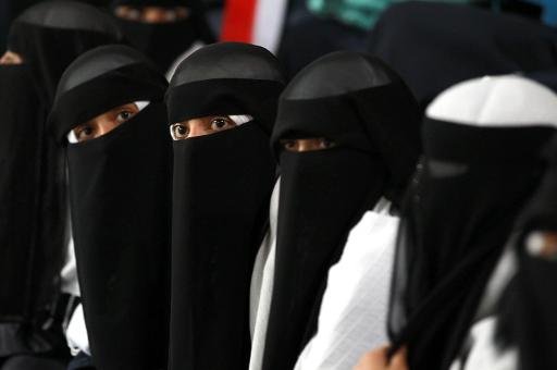 «التربية والتعليم» تقول إنها اتخذت إجراءات احترازية لتأمين الامتحانات في مناطق النزاع