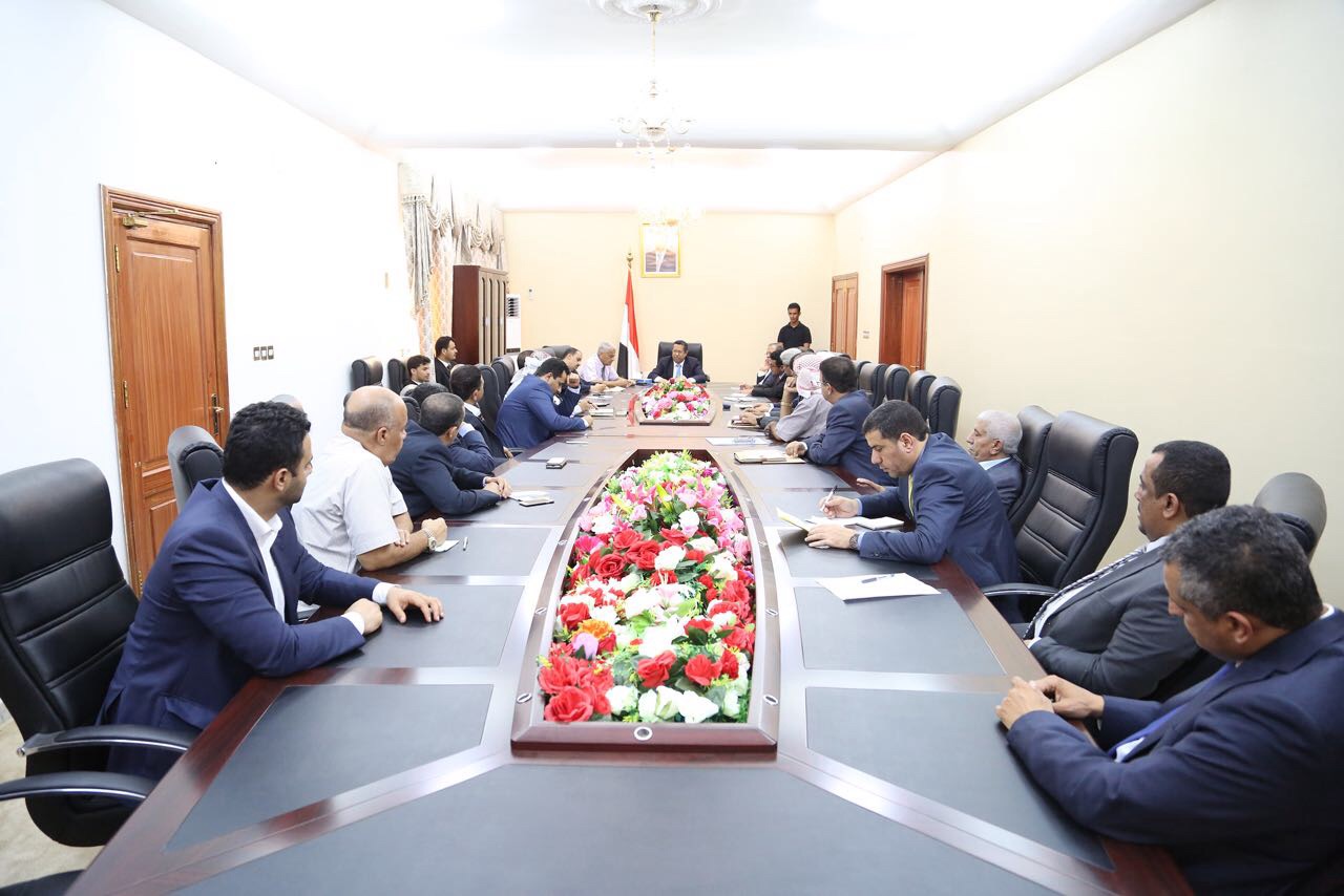 The government demands the military camps out of Aden city, and Interior Ministry to handle security