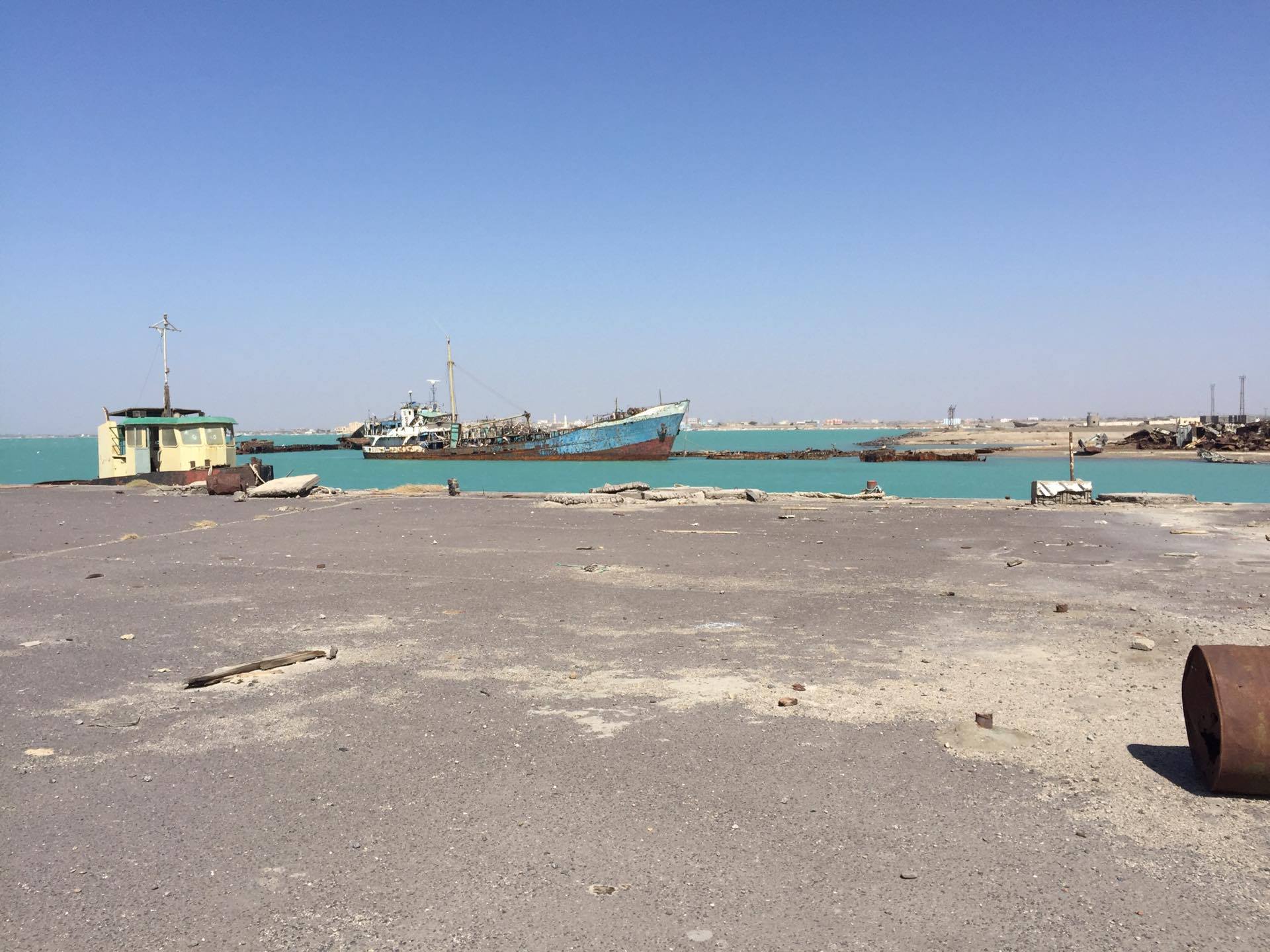 12Houthis killed, 18 wounded in battles and  airstrikes north al Mocha- source