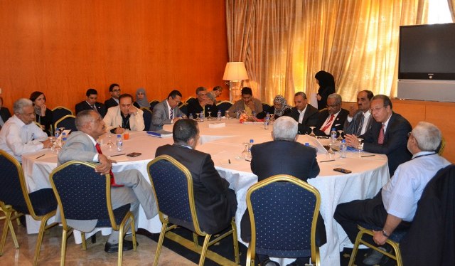 بنعمر يغادر صنعاء دون حسم قضية الأقاليم بلجنة الـ16