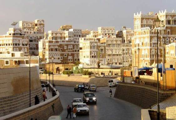 هود تطالب بتحقيق في أسباب سقوط وتضرر منازل بصنعاء القديمة