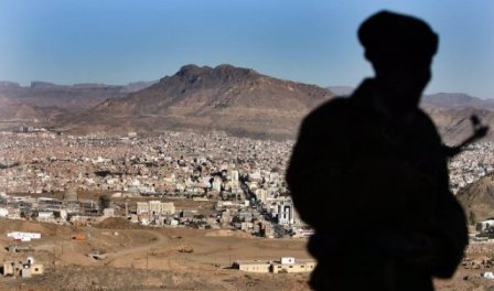 مصدر: الشرطة تحبط اختطاف عامل فلبيني أخفي بغطاء داخل سيارة بصنعاء