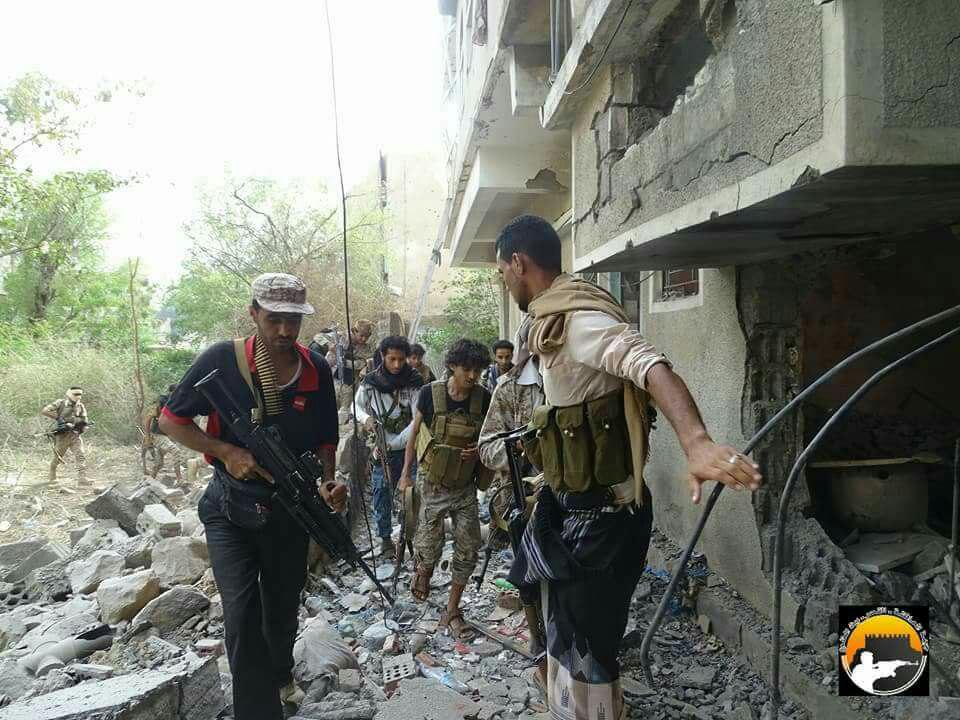 مصدر: مقتل قيادي حوثي واثنين من مرافقيه بقصف للقوات الحكومية شرقي تعز