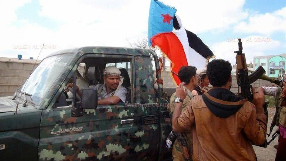 أحداث عدن .. لماذا جاءت الطعنة في «الحكومة الشرعية» من التحالف العربي؟