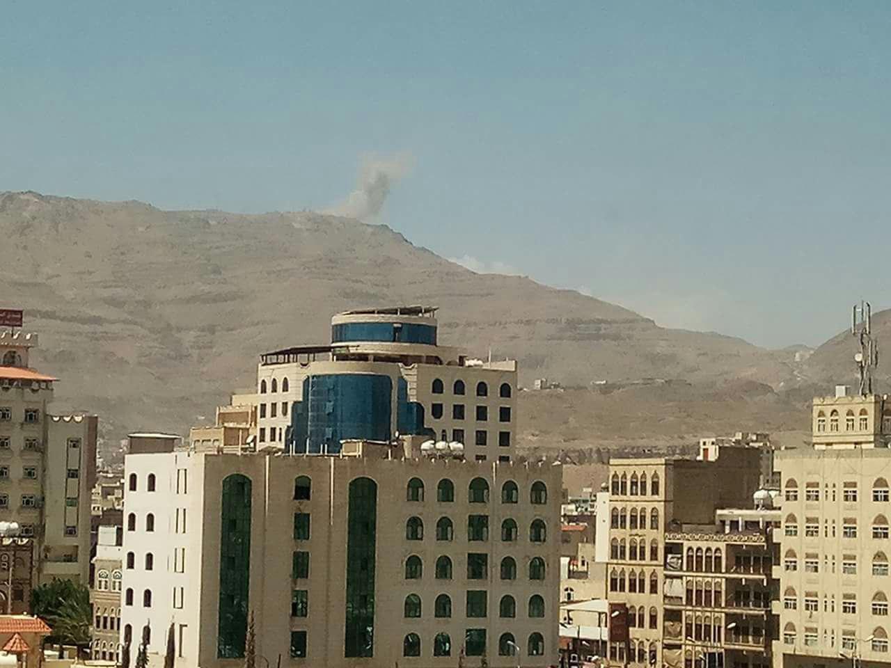 سكان: 10 غارات على مواقع للحوثيين غربي العاصمة صنعاء