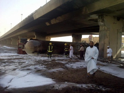 14 قتيلاً في انفجار صهريج وقود بالعاصمة السعودية