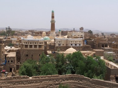 الحوثيون يلزمون مدراء مدارس صعدة على تقديم الامتحانات للاحتفال بذكرى المولد النبوي 