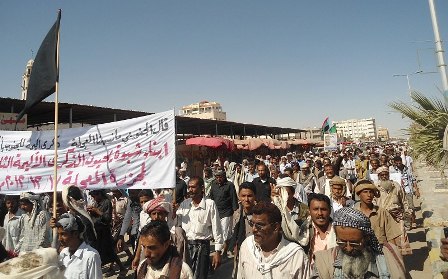 المئات في شبوة يشاركون في مسيرة إحياءً لذكرى مجزرة المعجلة