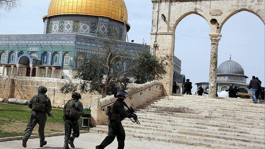 في الذكرى الـ47 لحرقه....الحكومة الفلسطينية تحذر من المخاطر المحدقة بالمسجد الأقصى