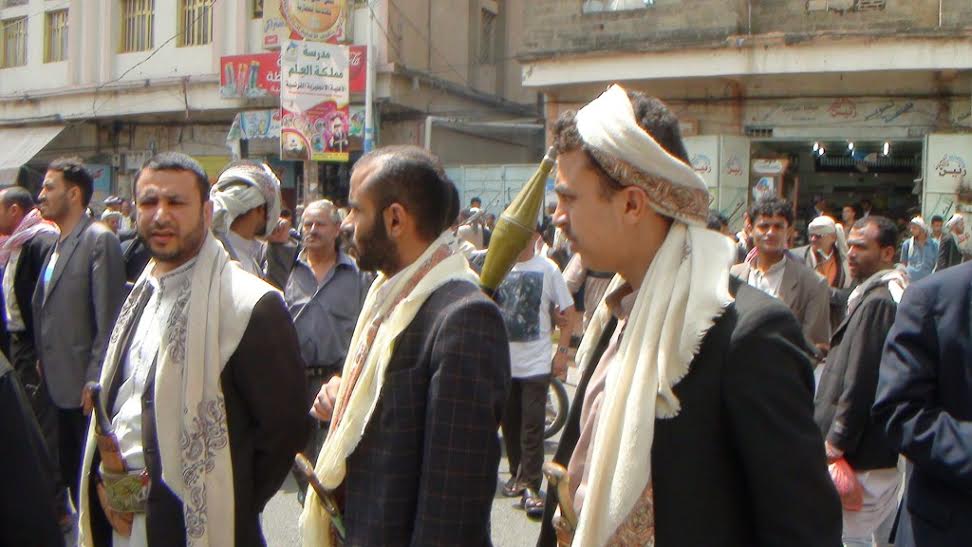 إب.. تفويض اللجنة الأمنية إنهاء الأزمة والناصري ينسحب لالتفاف الاتفاق على نص اخراج المسلحين