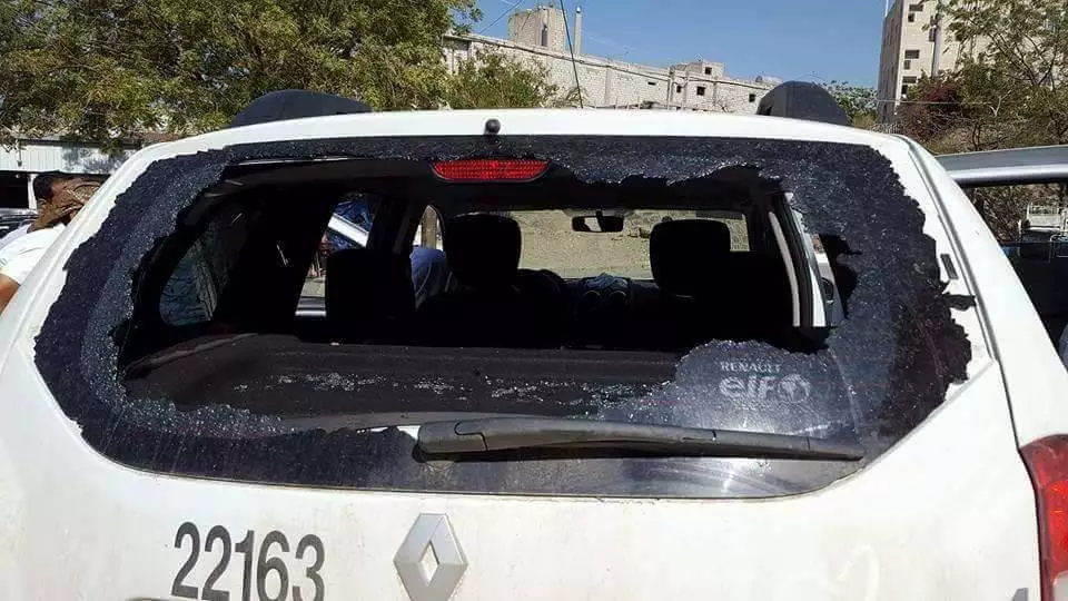 مقتل أحد أعضاء فريق الصليب الأحمر بهجوم مسلح غربي تعز